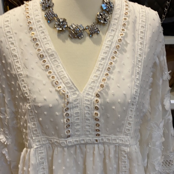 WHITE FLORAL EMBROIDERED TOP - Picture 3 of 7